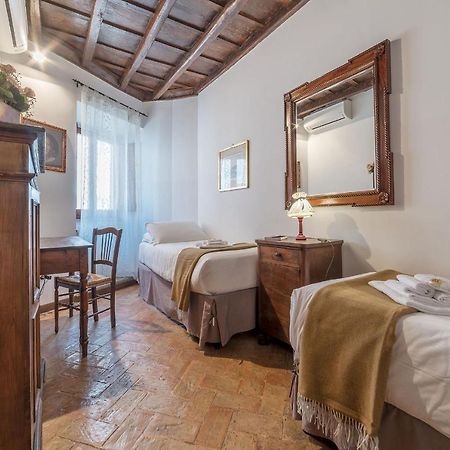 By The Charming Piazza Navona - Fromhometorome Buitenkant foto