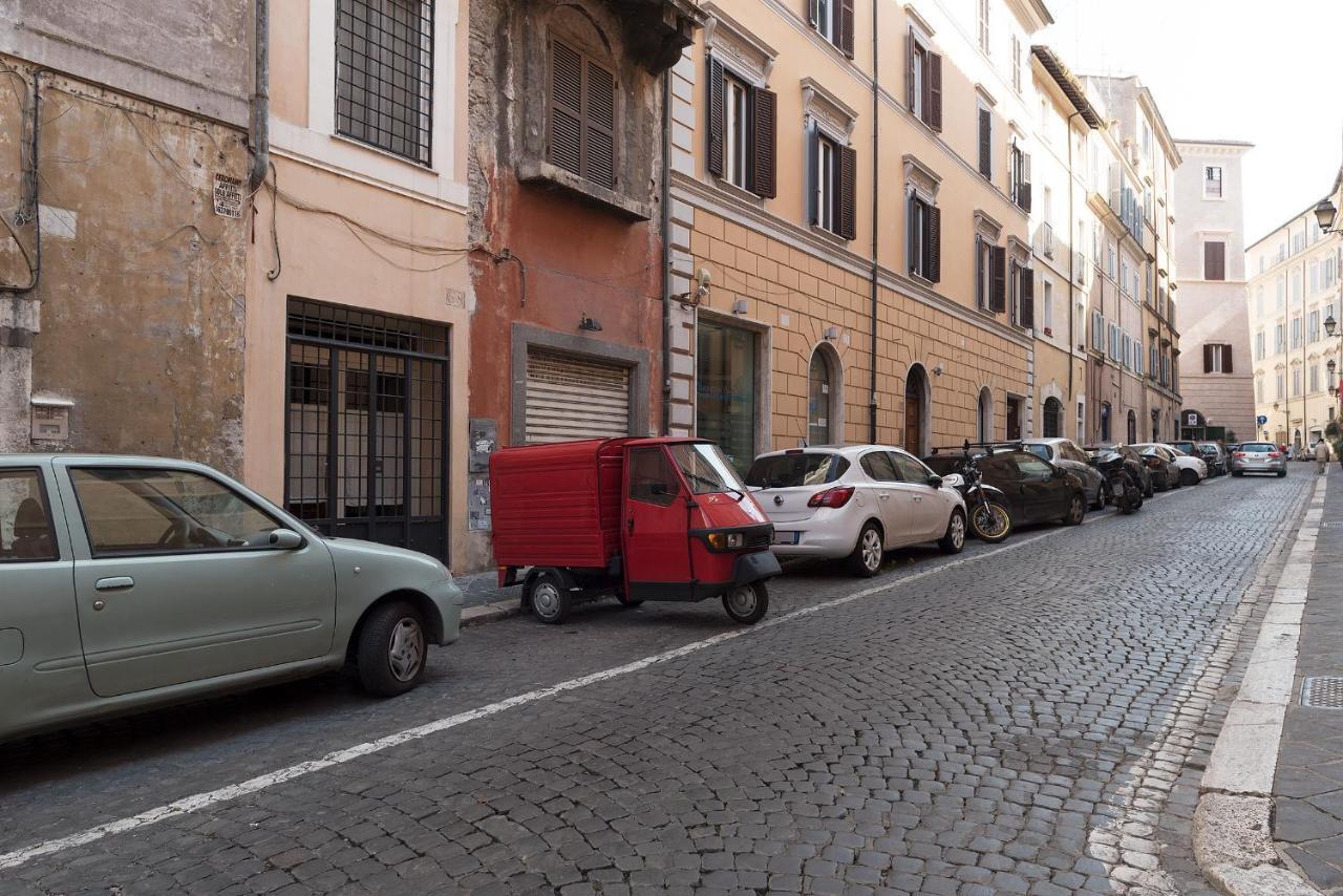 By The Charming Piazza Navona - Fromhometorome Buitenkant foto
